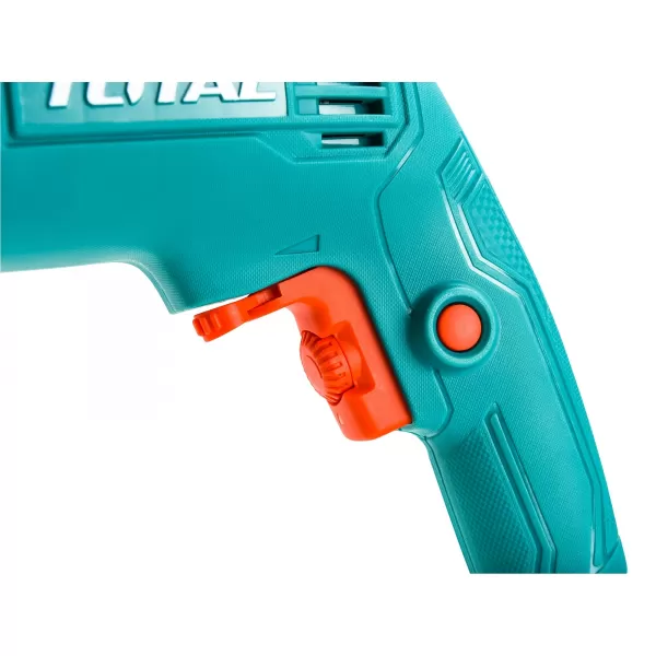 Vrtačka s příklepem a nářadím 680W Total THKTHP1152